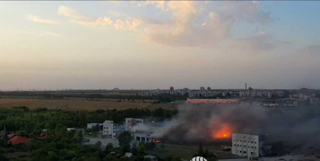 У Донецьку вибухнув склад боєприпасів росіян (ВІДЕО) 1