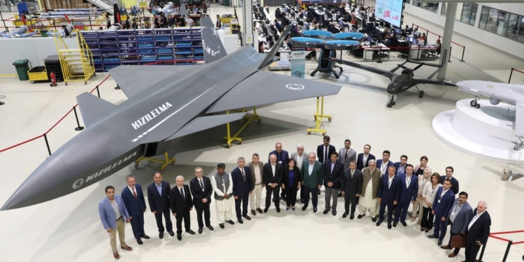  Творець Bayraktar хоче робити в Україні безпілотні винищувачі (ФОТО, ВІДЕО)