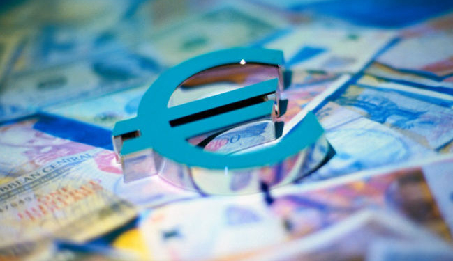 Агентства Fitch і S&P знизили рейтинг України до переддефолтного. Що це означає?