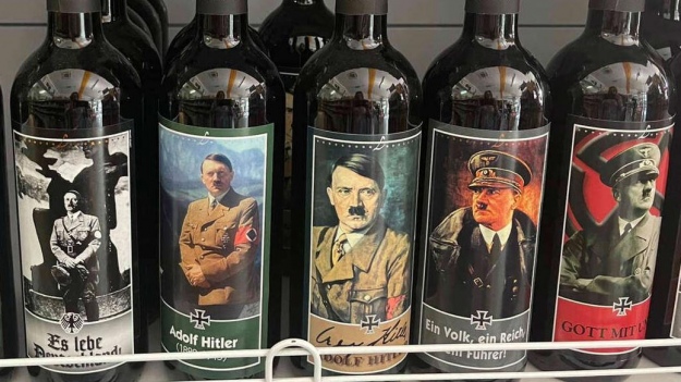 У Німеччині й Австрії – скандал через продаж вин із Гітлером на етикетці (ФОТО)