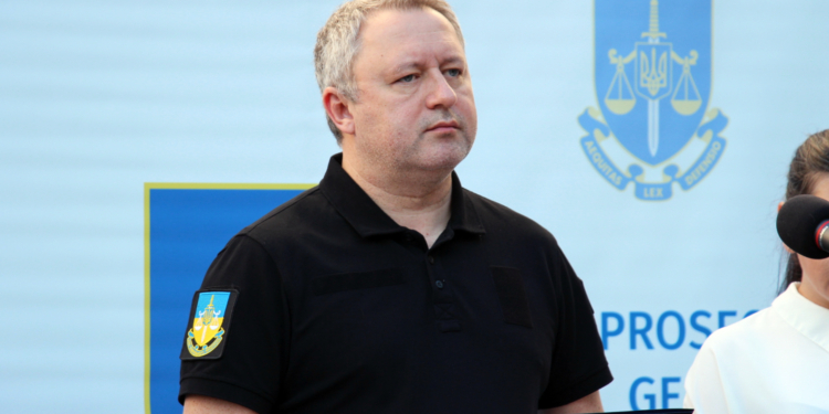 Французьку мобільну лабораторію ДНК отримав Мінюст для роботи у регіонах активних бойових дій (ФОТО)