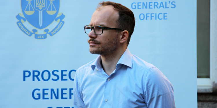 Французьку мобільну лабораторію ДНК отримав Мінюст для роботи у регіонах активних бойових дій (ФОТО)