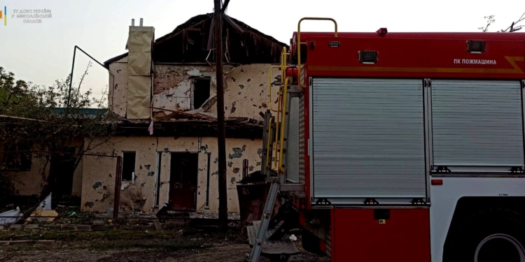 На Миколаївщині внаслідок обстрілів сталося 3 пожежі (ФОТО)
