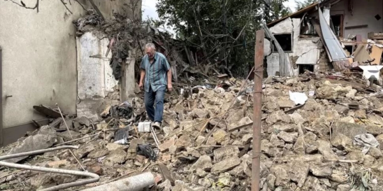 Місто, яке не спить. Як живе Миколаїв під  постійними обстрілами (ФОТО)