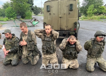 “Ці тварини живі”. Білецький показав партію полонених “Азовом” рашистів (ФОТО)