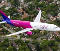 Wizz Air виділила 100 тисяч безкоштовних квитків для українців. І відкрила рейс до Москви