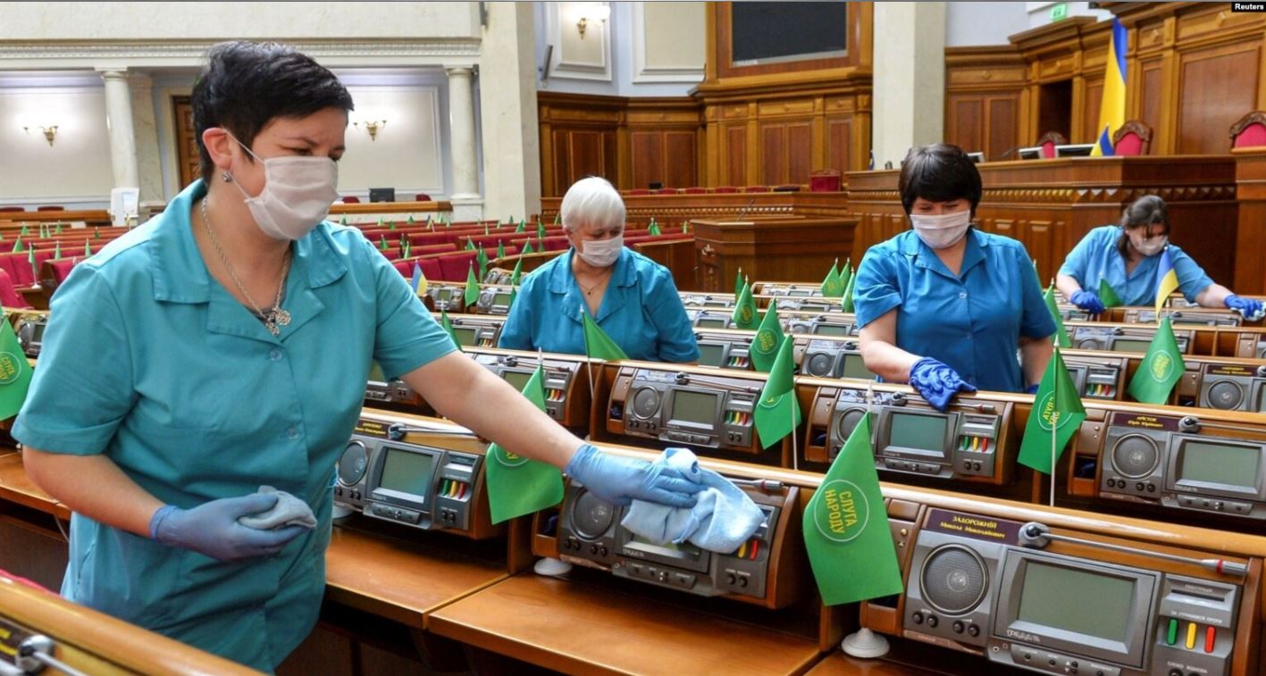 Два нардепи поповнили фракцію Слуги народу в парламенті