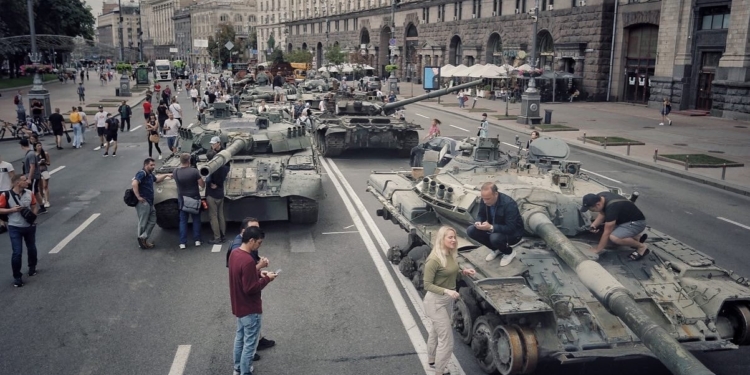Парад російської військової техніки на Хрещатику буде. Але зовсім не таким, яким його бачили у Кремлі (ФОТО, ВІДЕО)
