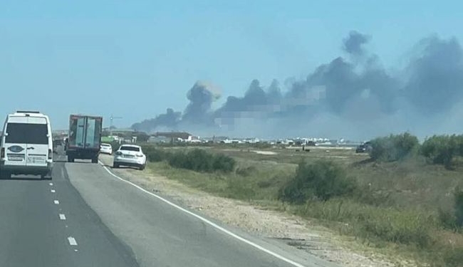 На кримські військовій авіабазі потужні вибухи. Звідси злітали літаки, які наносили ракетні удари по Миколаєву (ВІДЕО)