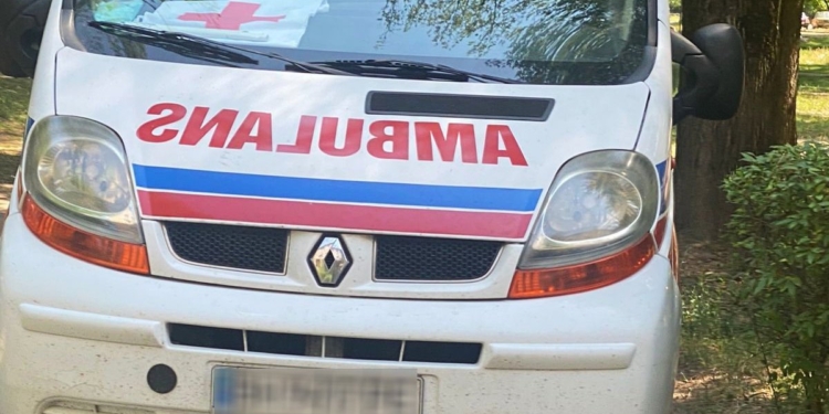 Миколаївські правоохоронці викрили чоловіка на привласненні «гуманітарки» – авто швидкої допомоги та іншого товару. Але він збіг (ФОТО)