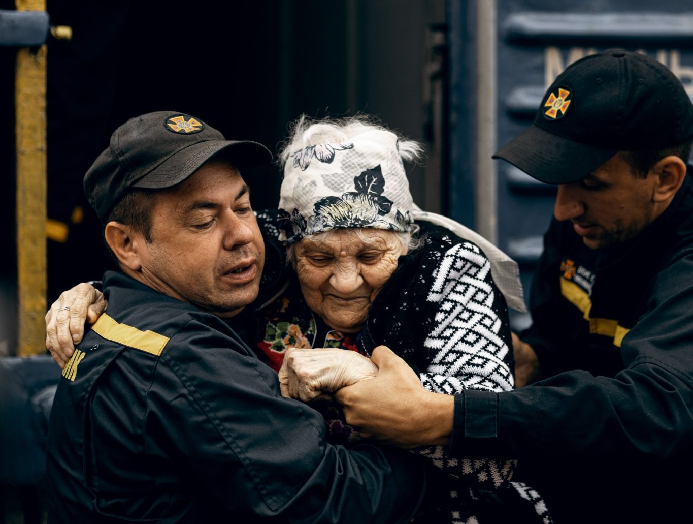 Обов’язкова евакуація з Донеччини почалась – перший потяг з евакуйованими прибув до Кропивницького (ФОТО)