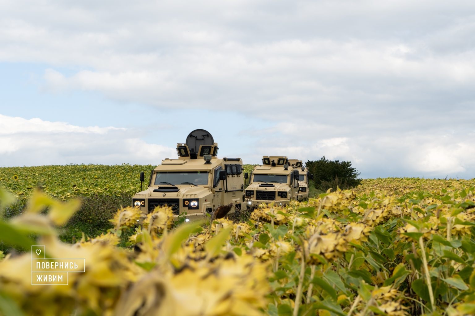 Фонд «Повернись живим» передав миколаївським морпіхам 11 бронеавтомобілів (ВІДЕО)
