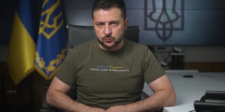 Удари по українській енергетиці – ознаки відчаю росії. Але треба визнати росію державою-терористом, посилити санкції і збільшити допомогу Україні, – звернення Зеленського (ВІДЕО)