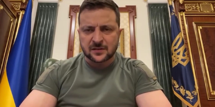 Ми звільнимо Маріуполь, Мелітополь і Херсон, Донецьк, Горлівку й Луганськ, Джанкой, Євпаторію і  Ялту – звернення Зеленського (ВІДЕО)