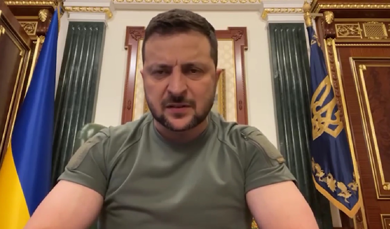 Ми звільнимо Маріуполь, Мелітополь і Херсон, Донецьк, Горлівку й Луганськ, Джанкой, Євпаторію і  Ялту – звернення Зеленського (ВІДЕО)