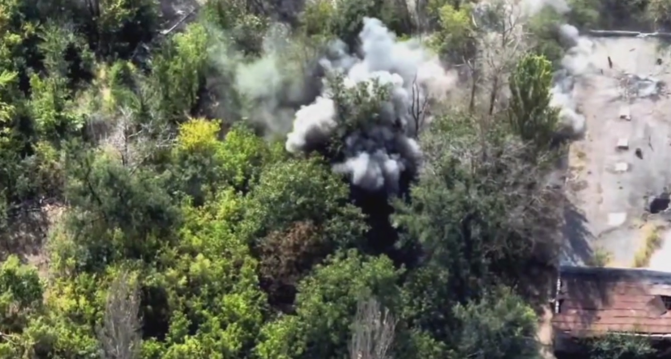 Миколаївські десантники знищили два танки та живу силу російських окупантів (ВІДЕО)