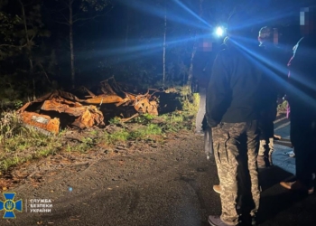 Російського окупанта, який розстріляв цивільного в Бучі і потім закопав тіло вбитого, наші воїни взяли в полон на Херсонщині. А «розкололи» його слідчі СБУ (ФОТО)