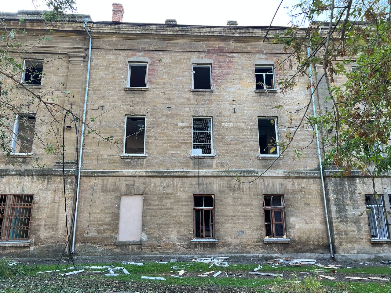 Наслідки нічної російської атаки по музею в Миколаєві (ФОТО)