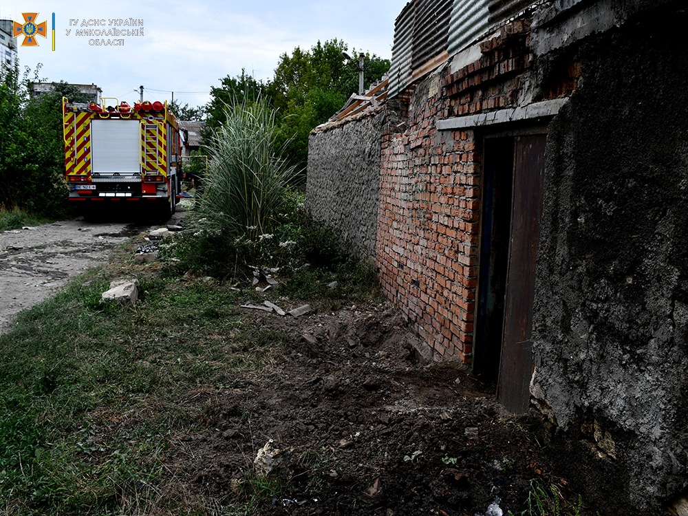З 5 пожеж на Миколаївщині за добу дві спалахнули через російські обстріли (ФОТО) 1