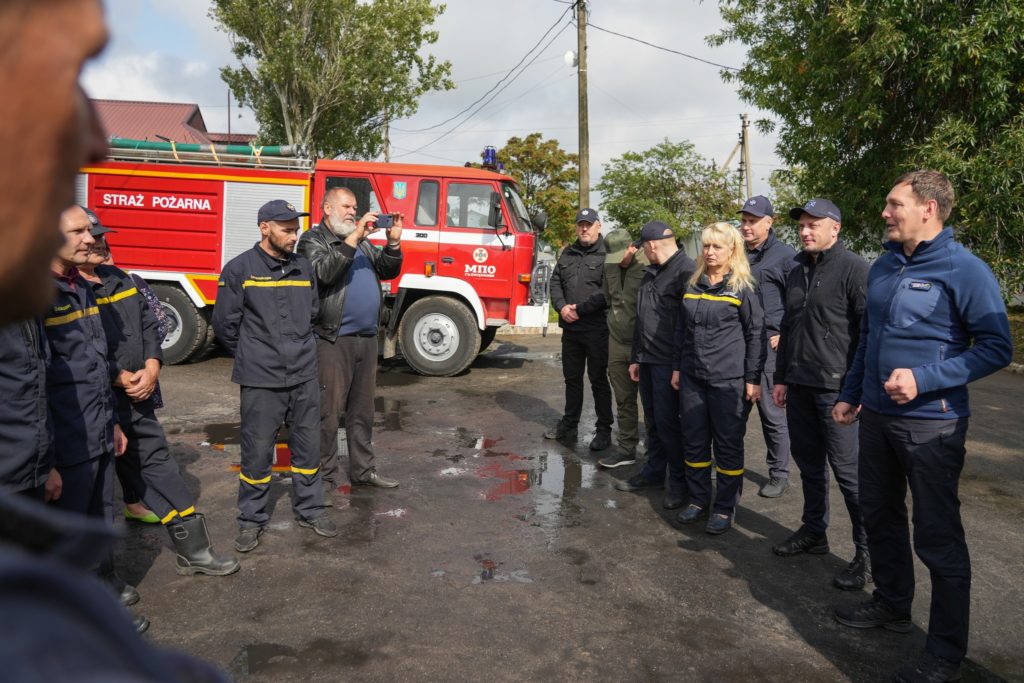 Рятувальники Миколаївщини отримали нагороди і 5 нових спеціальних автомобілів (ФОТО) 27
