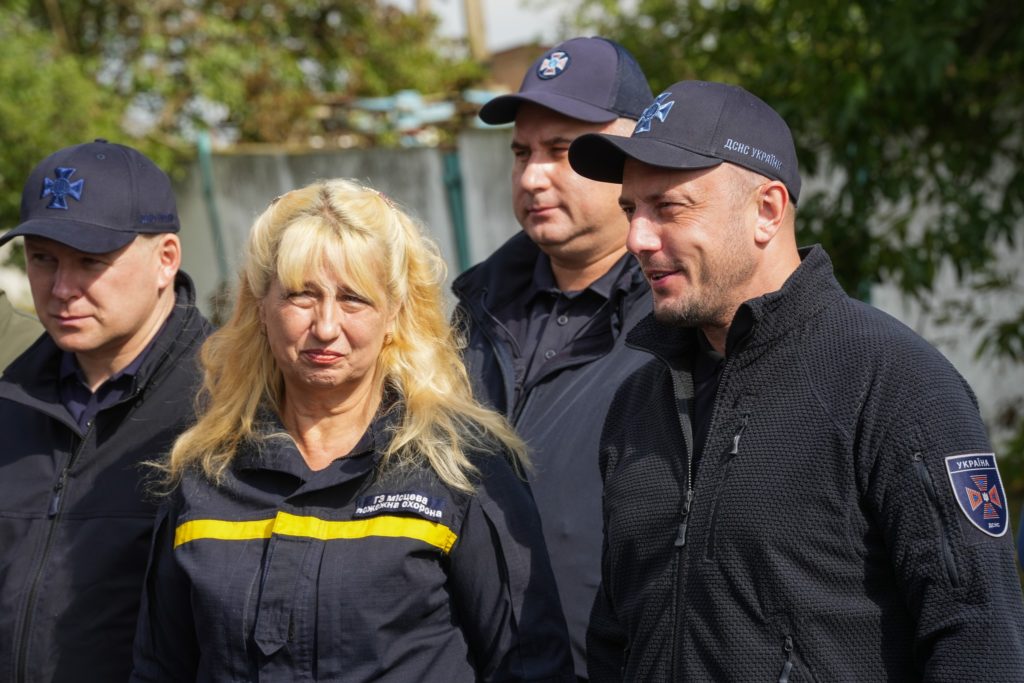 Рятувальники Миколаївщини отримали нагороди і 5 нових спеціальних автомобілів (ФОТО) 29