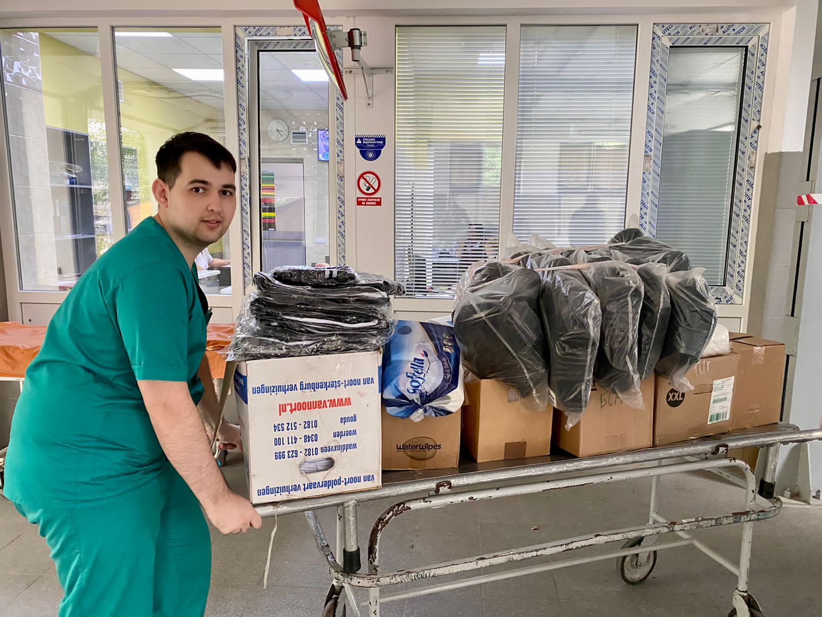 Гуманітарний штаб Замазєєвої за день зібрав більше 40 тис. грн. на потреби поранених військових (ФОТО)