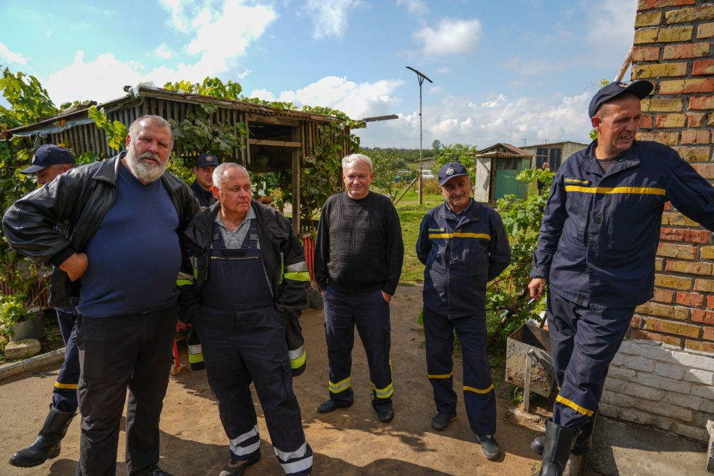 Рятувальники Миколаївщини отримали нагороди і 5 нових спеціальних автомобілів (ФОТО) 36