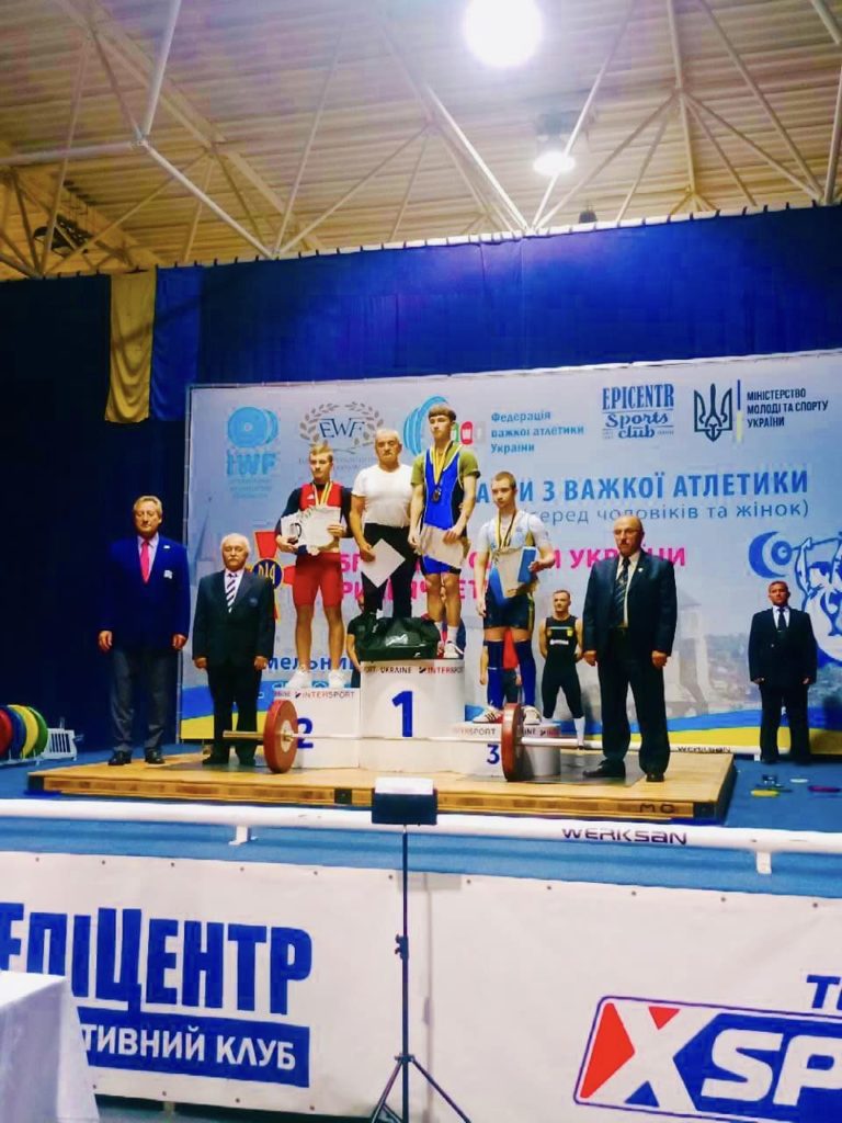 Миколаївський спортсмен здобув нагороду чемпіонату України з важкої атлетики (ФОТО) 4