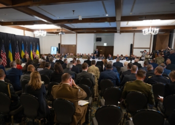 В Рамштайн-5 від України беруть участь Резніков і Мойсюк (ФОТО)