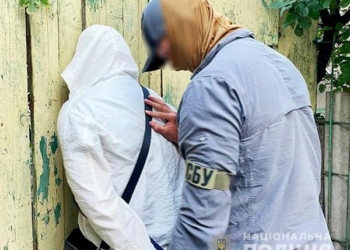 На Миколаївщині правоохоронці затримали ще одного учасника злочинної групи за незаконний «трансфер» чоловіків призовного віку за кордон (ФОТО, ВІДЕО)
