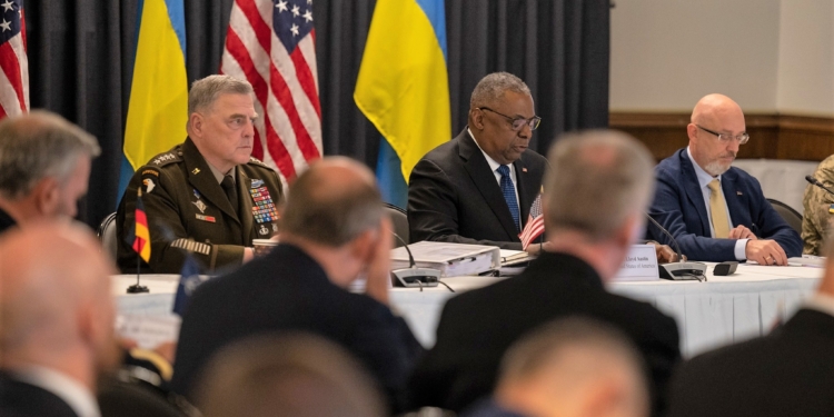 В Рамштайн-5 від України беруть участь Резніков і Мойсюк (ФОТО)