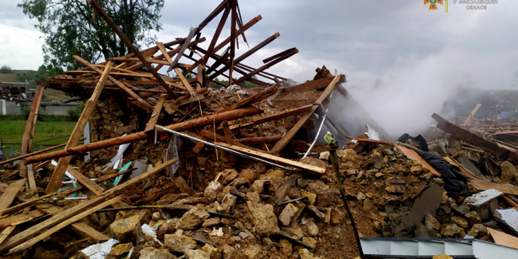 За минулу добу на Миколаївщині майже половина всіх пожеж виникла через російські обстріли (ФОТО)