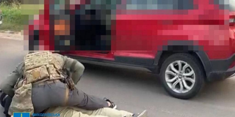 В Миколаєві затримали шпигуна рф – фіксував позиції ЗСУ на півдні України і передава ворогу (ФОТО, ВІДЕО)