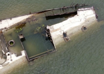 На Дунаї через спеку “спливли” німецькі кораблі часів Другої світової (ФОТО, ВІДЕО)