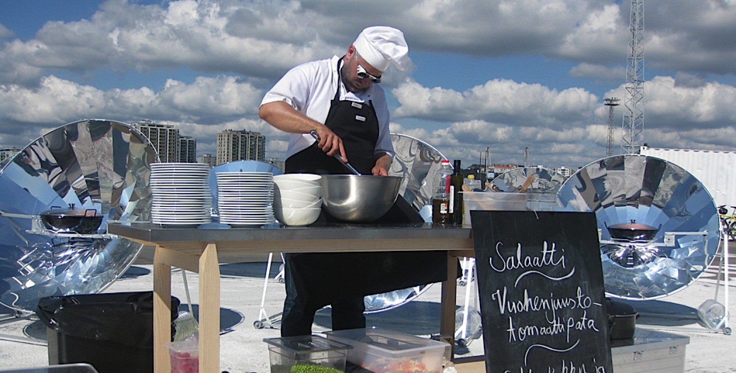 У Португалії відкрили ресторан, де готують на сонячних дзеркалах, але  пообідати в ньому можна буде тільки в сонячну погоду (ФОТО)