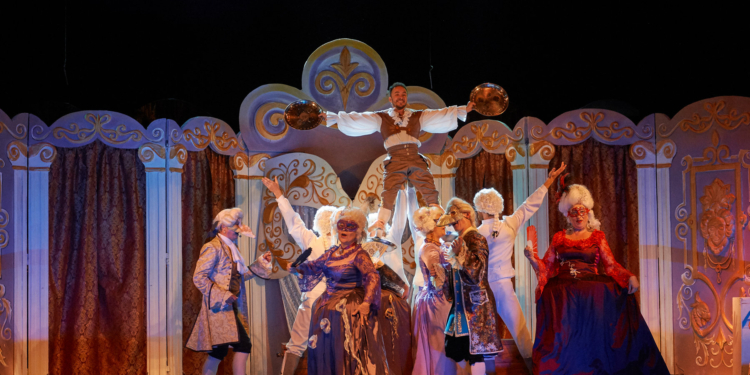 Миколаївський національний академічний український муздрамтеатр за літо поставив дві вистави і зараз працює ще над трьома (ФОТО)