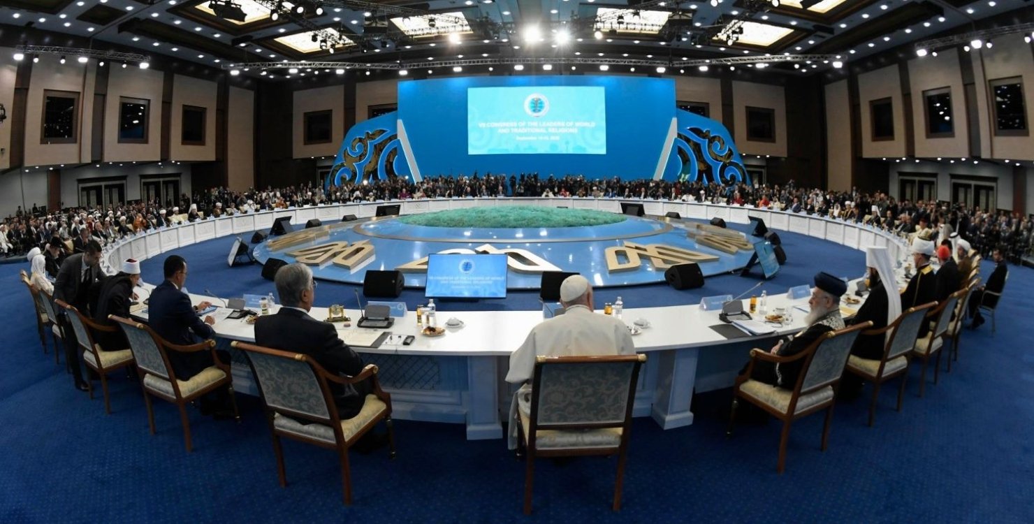 Бог не підтримує війну. Що ще Папа Римський  сказав на релігійному з’їзді в Казахстані