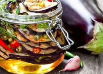 Корисна робота у неділю. Смажені баклажани з солодким перцем на зиму без стерилізації (ФОТО)