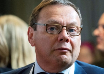 Російський бізнесмен Фрідман хоче віддати $1 млрд. на відновлення України. Що натомість, і скільки таких може бути