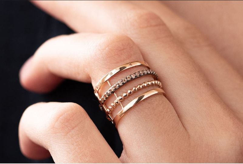 Как может выглядеть золотое кольцо «Дорожка»? «Oniks» называет несколько украшений (ФОТО)