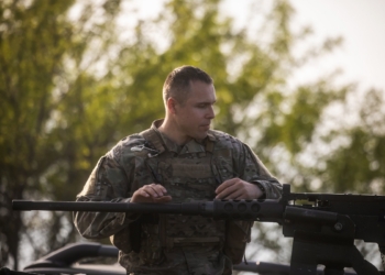 Поки плацдарм на правому березі існує, під загрозою і Миколаїв, і Одеса, – Роман Костенко про бої за південь, СБУ, монобільшість і Залужного