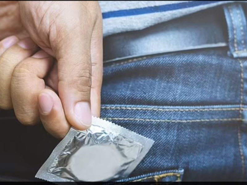 З нового року у Франції молоді люди можуть безкоштовно отримати презервативи