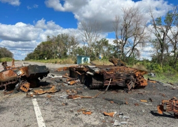 На Харківському напрямку російські війська тікають з награбованим вглиб тимчасово зайнятих територій або на територію рф, – Генштаб