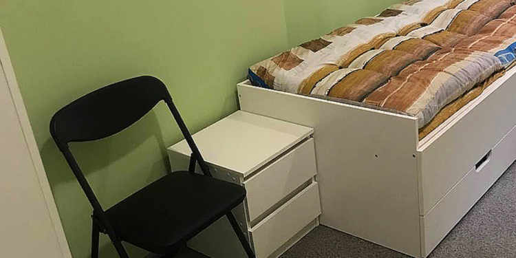 Миколаїв отримав партію меблів для гуртожитку, в якому будуть жити переселенці та працівники критичної інфраструктури міста (ФОТО)