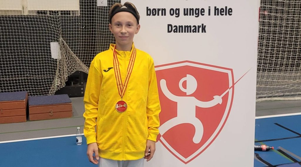 Юний фехтувальник з Миколаєва здобув «золото» відкритого чемпіонату Данії (ФОТО) 16