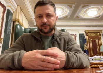 “Постійний терор проти цивільного населення є очевидною відмовою росії від справжніх переговорів” – звернення Зеленського (ВІДЕО)