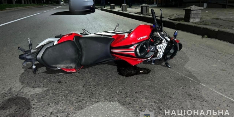 В Первомайську в ДТП травмувався неповнолітній водій мотоцикла (ФОТО)