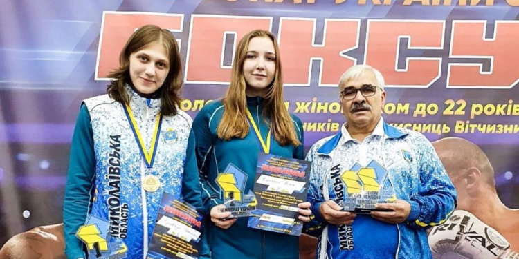 Спортсменки Миколаївської ДЮСШ з єдиноборств вибороли два «золота» чемпіонату України з боксу