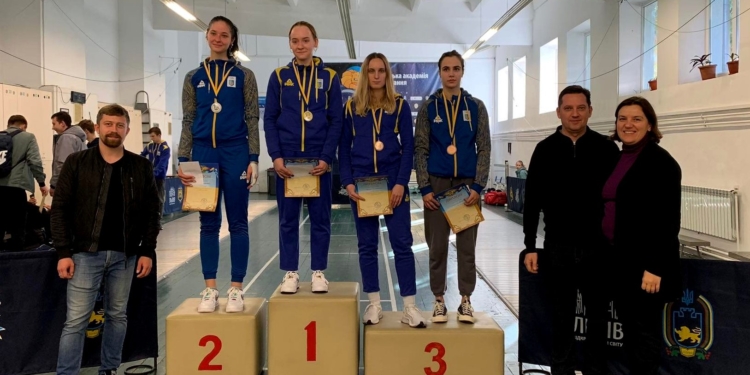 Миколаївські шаблістки здобули нагороди чемпіонату України серед молоді