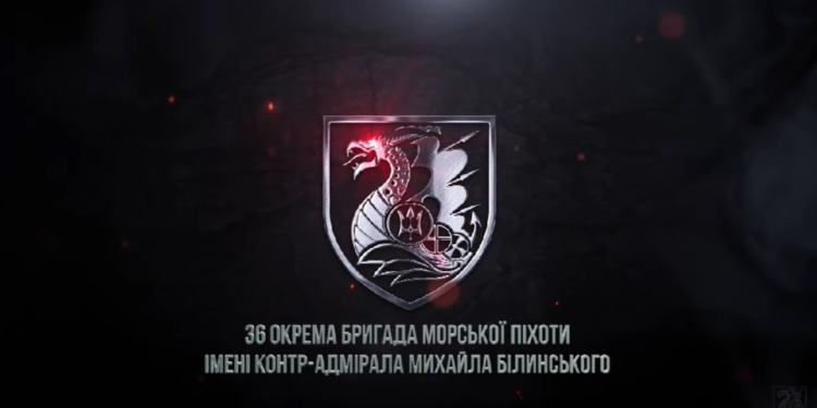 Диряві каски, купа сміття і боєприпаси: миколаївські морпіхи показали, що залишилось від окупантів після нашого наступу на південному напрямку (ВІДЕО)